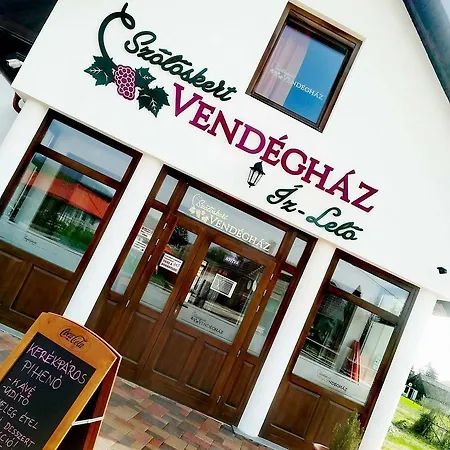 Szoloskert Vendeghaz * Pakozd
